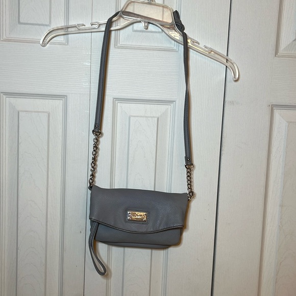 Nine West pocket book. Blue. 8” long. 5” width. Partial Silver chain for strap. - Picture 1 of 10